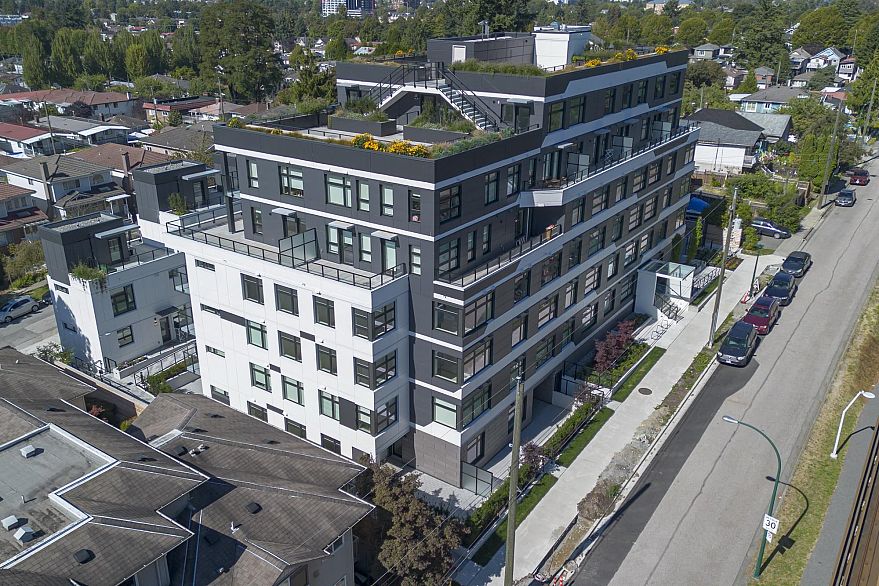 206 3264 Vanness Avenue