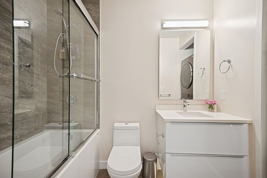 510 4427 Cambie Street