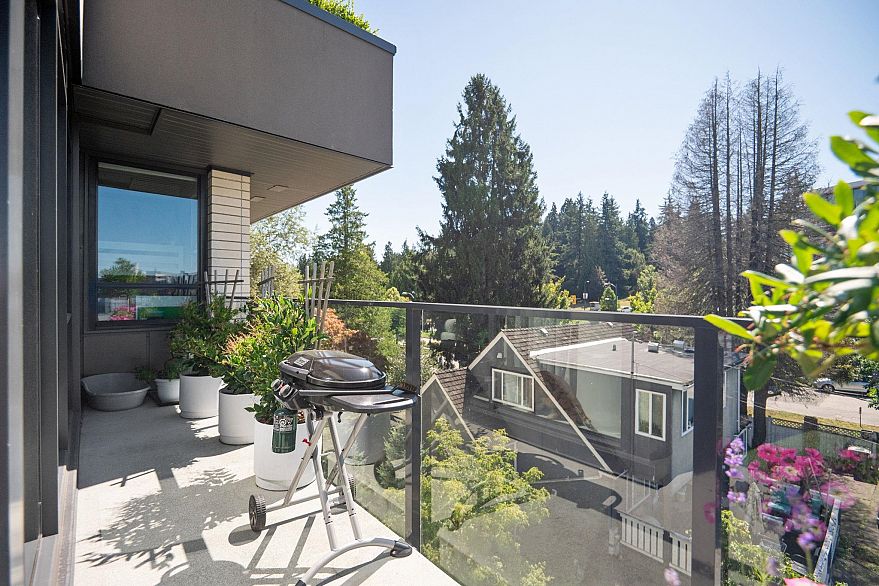 510 4427 Cambie Street