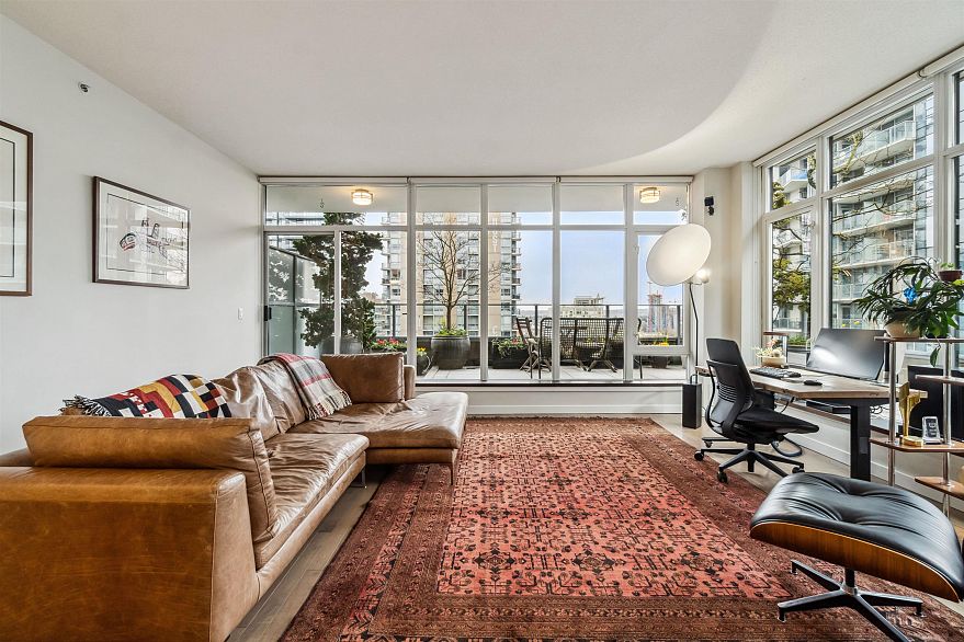 1601 1252 Hornby Street