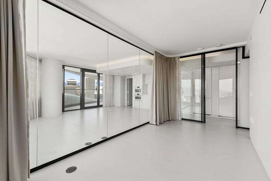 2406 1033 Nelson Street