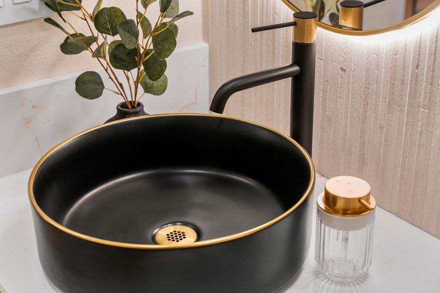 1 4549 W 11th Avenue