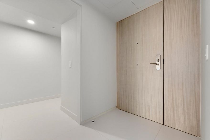 2406 1033 Nelson Street