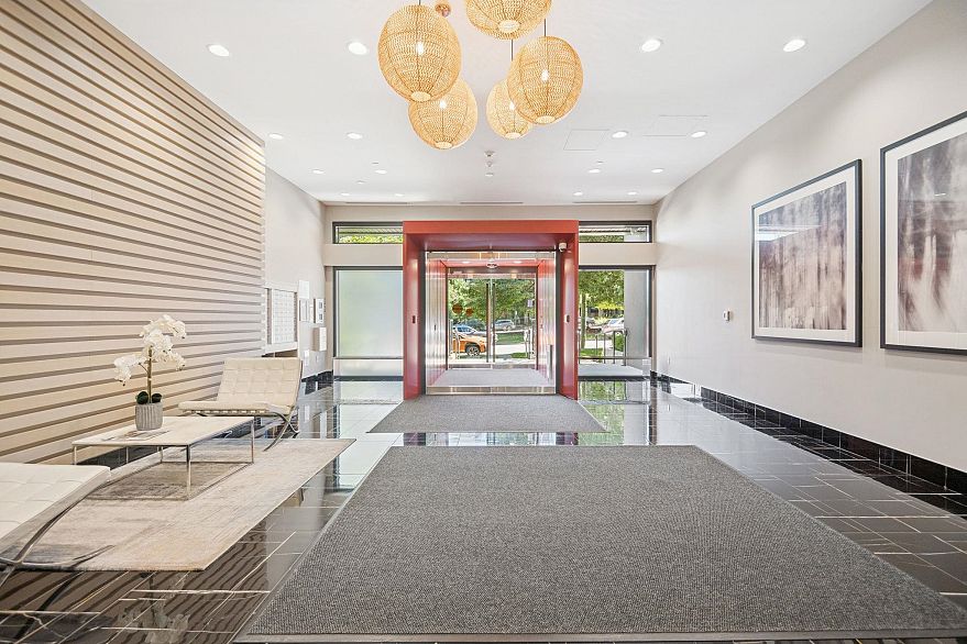 510 4427 Cambie Street