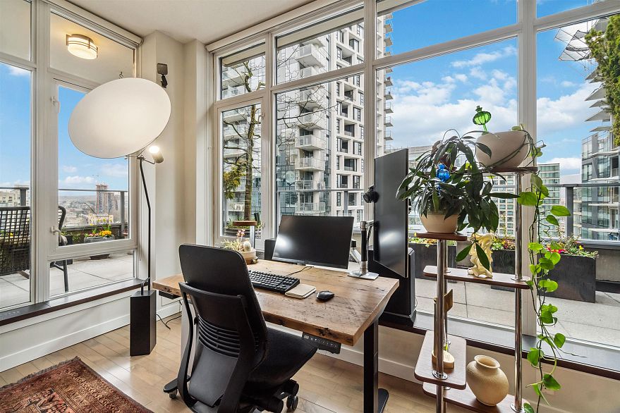 1601 1252 Hornby Street