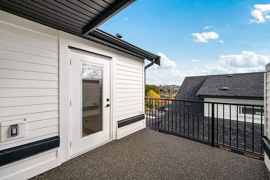 3 3065 Charles Street