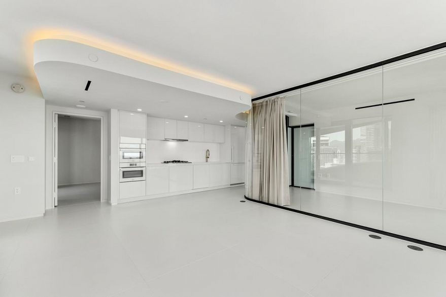 2406 1033 Nelson Street