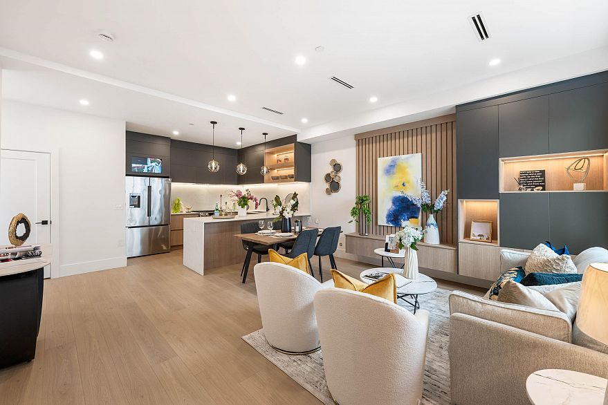 3 3065 Charles Street