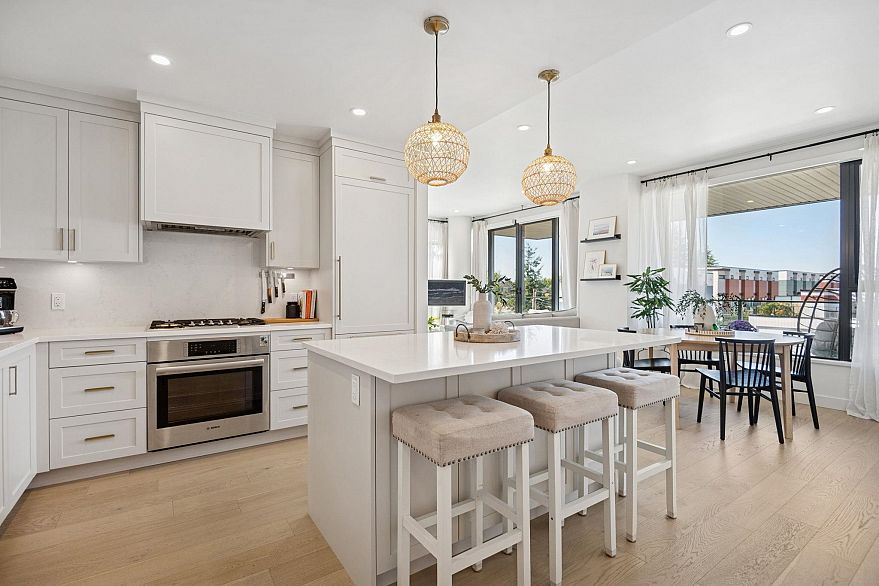 510 4427 Cambie Street