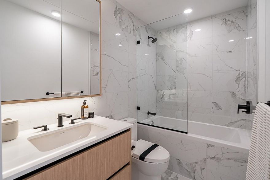 202 539 W 28th Avenue