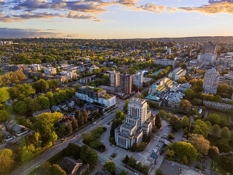 309 2888 Cambie Street