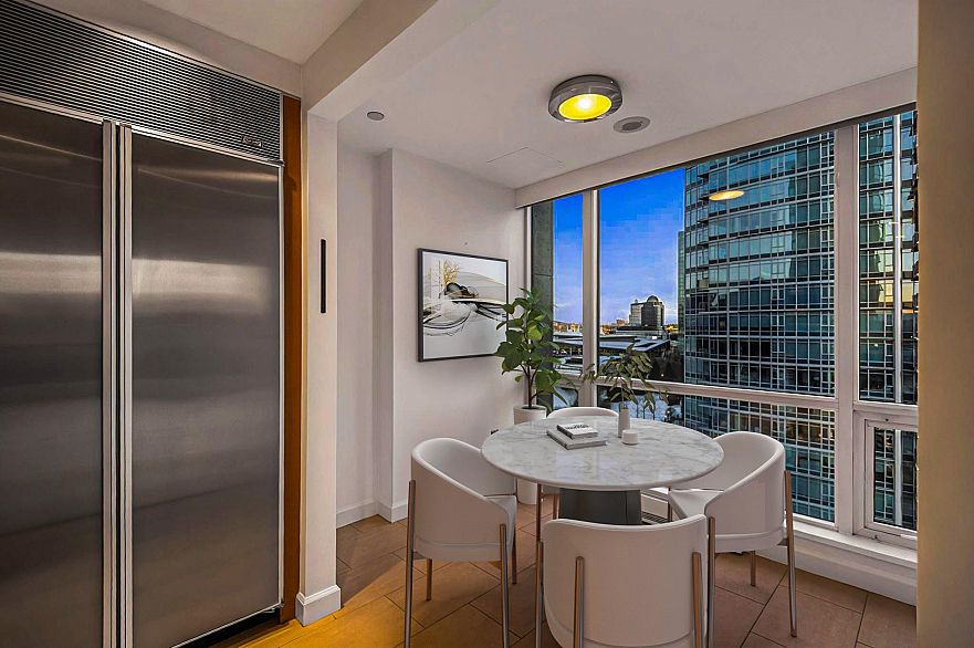 1503 323 Jervis Street