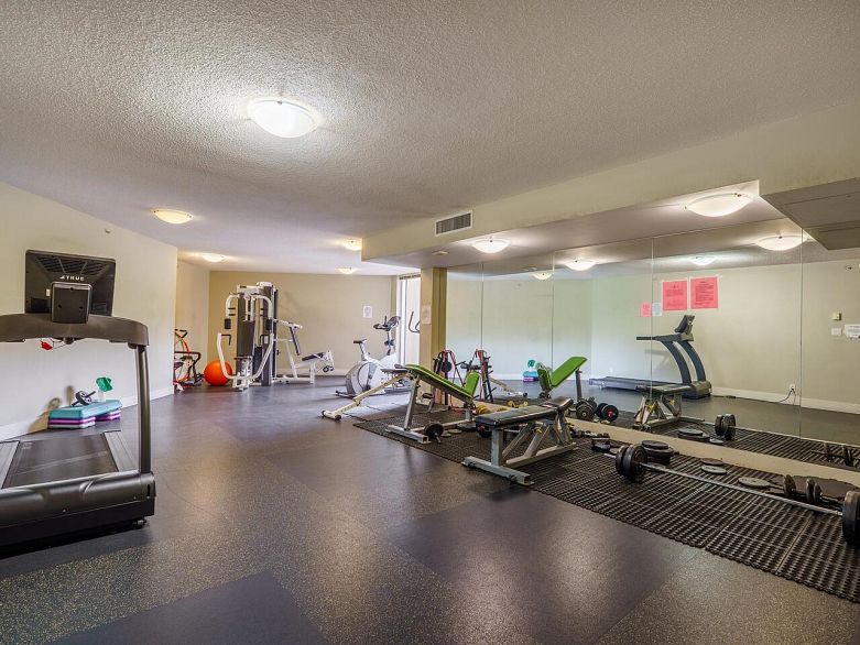 2409 3663 Crowley Drive