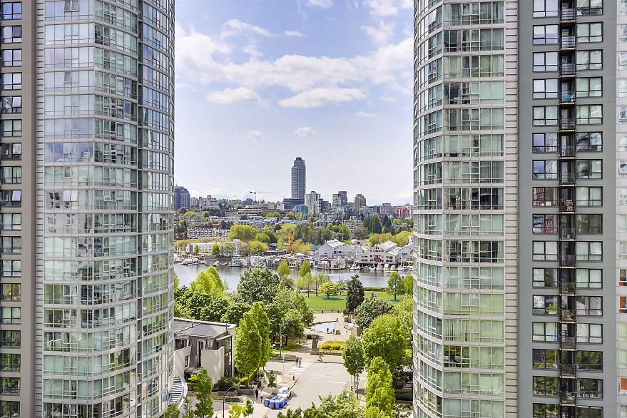 1102 501 Pacific Street