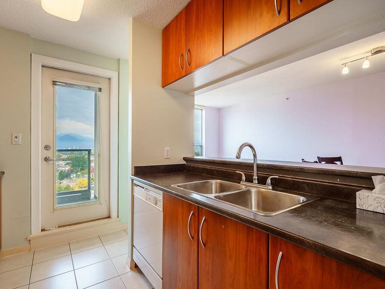 2409 3663 Crowley Drive