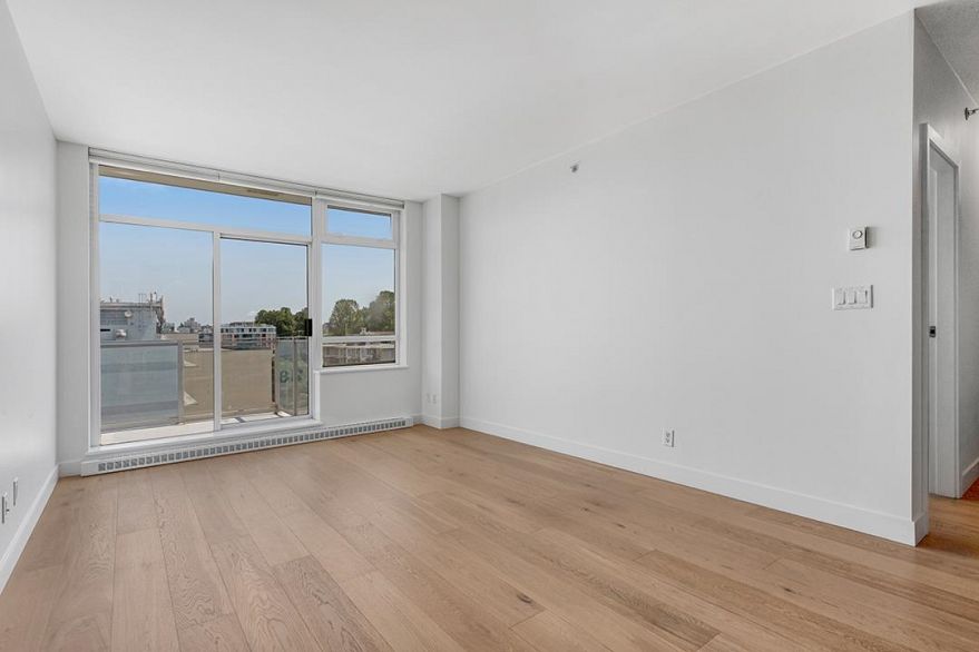 PH802 2228 W Broadway