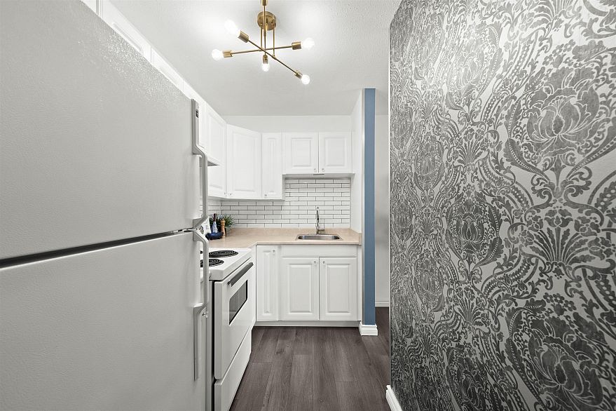 203 2244 Mcgill Street