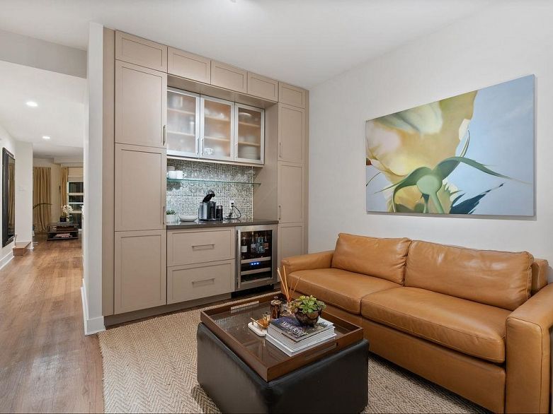 361 5790 East Boulevard