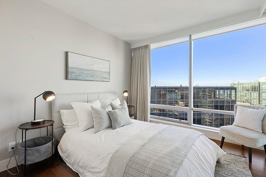 3309 1111 Alberni Street