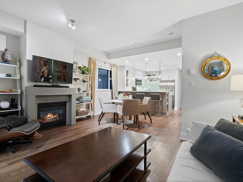 361 5790 East Boulevard