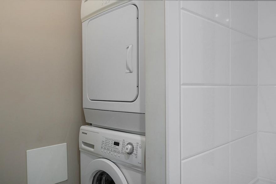 PH802 2228 W Broadway