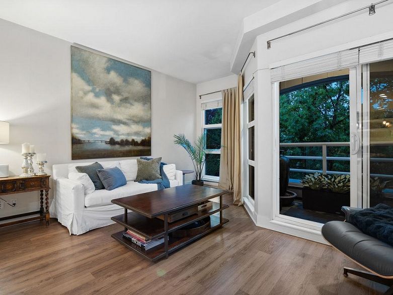 361 5790 East Boulevard