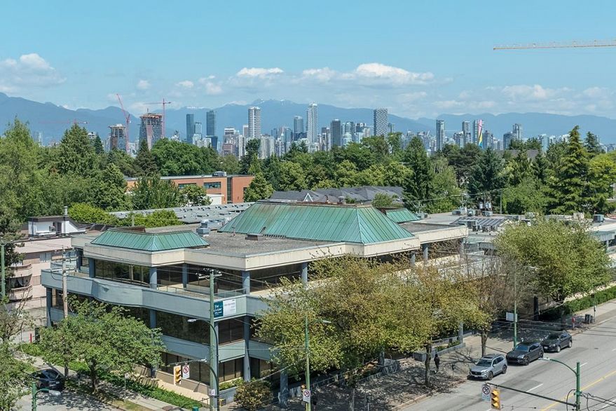 PH802 2228 W Broadway