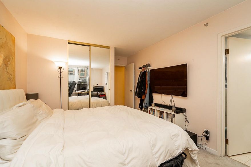 807-488 Helmcken Street