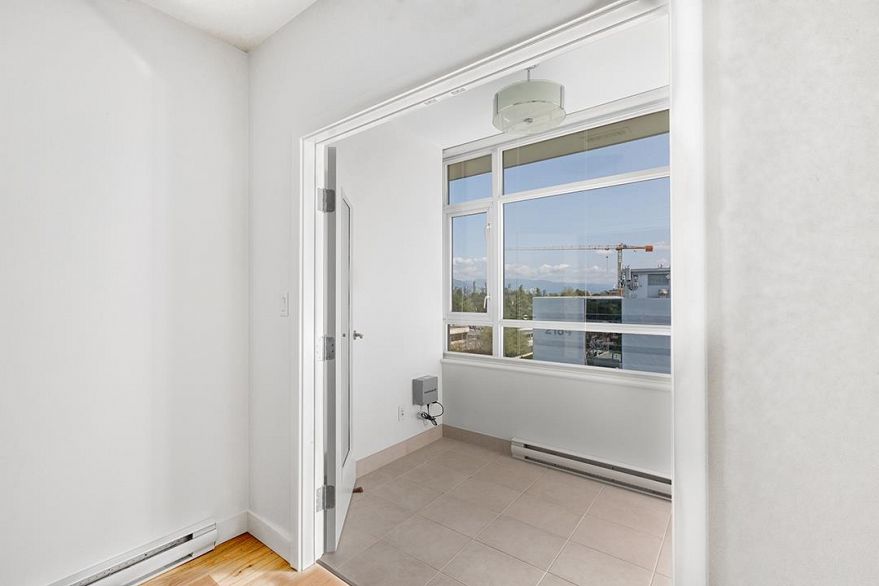 PH802 2228 W Broadway