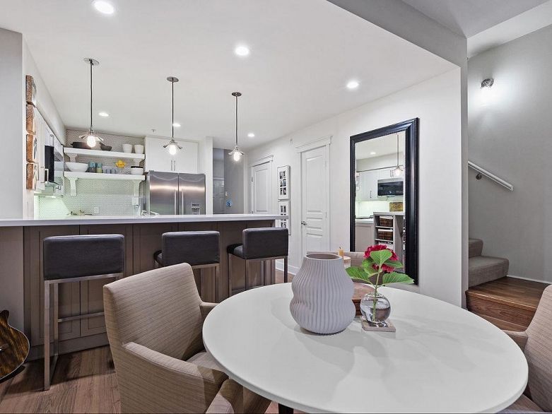 361 5790 East Boulevard