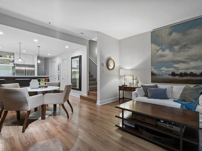 361 5790 East Boulevard