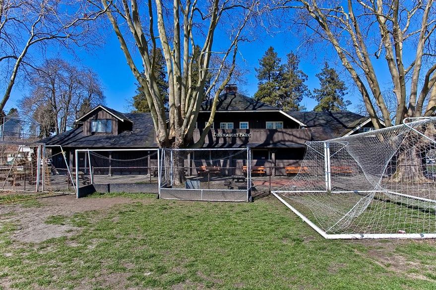 PH802 2228 W Broadway