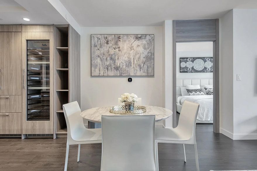 1008 1768 Cook Street