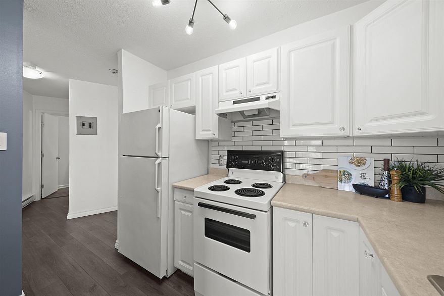 203 2244 Mcgill Street