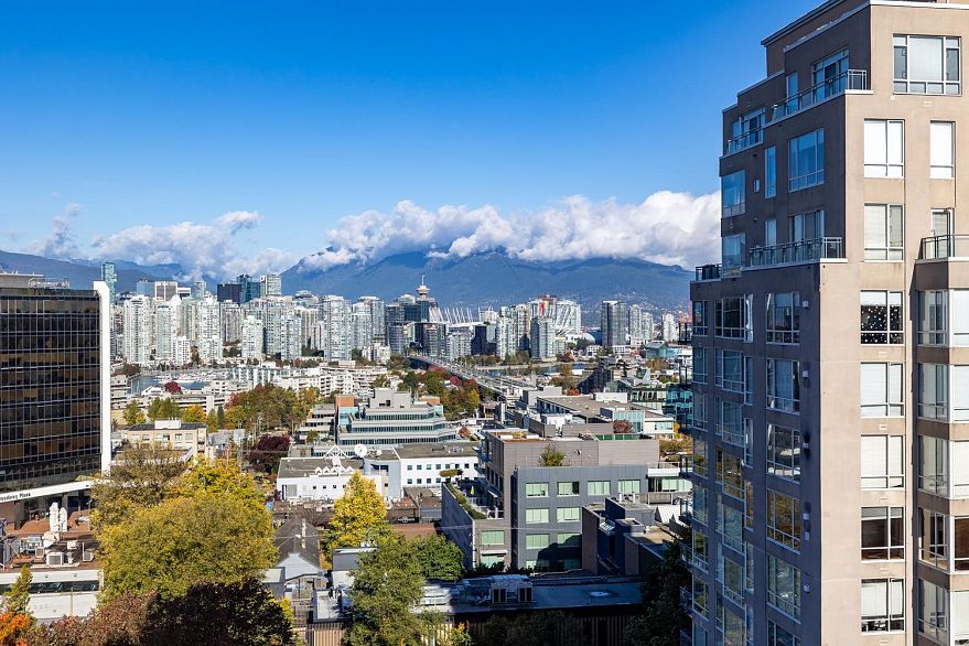 1302 2668 Ash Street