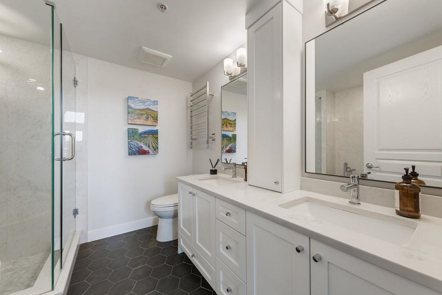 361 5790 East Boulevard