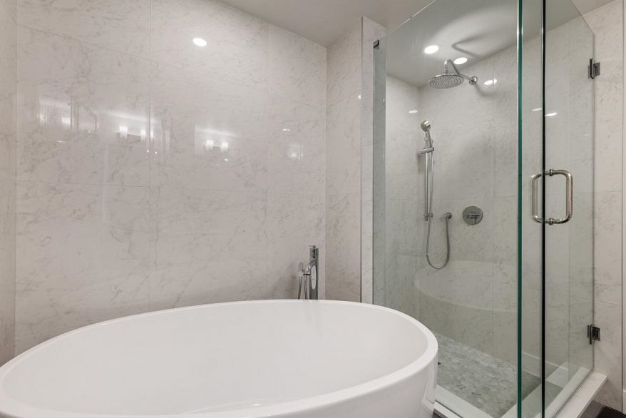 361 5790 East Boulevard