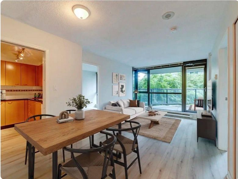 201 1367 Alberni Street