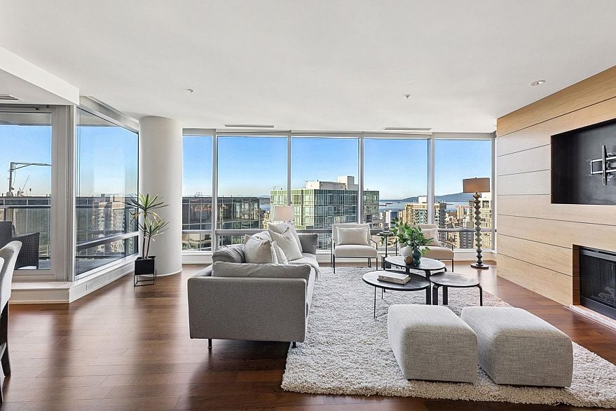 3309 1111 Alberni Street