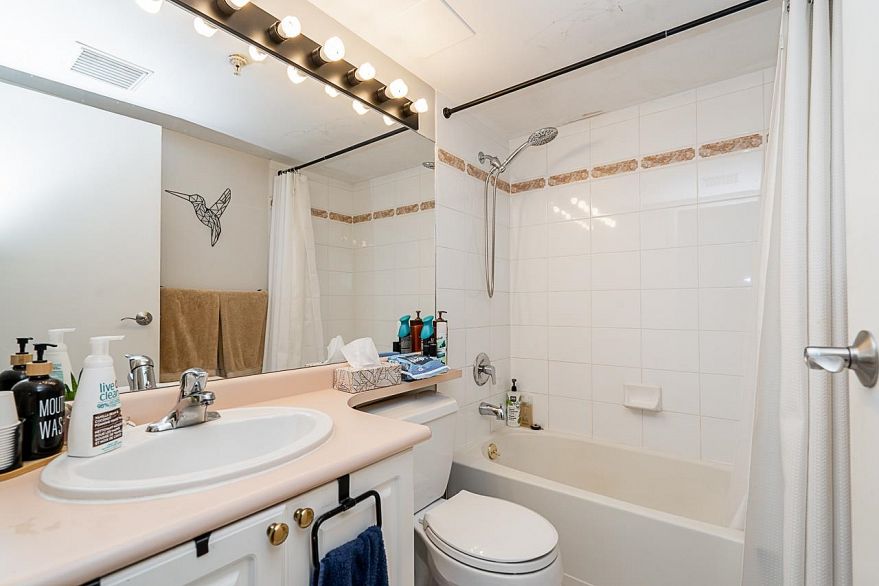 807-488 Helmcken Street