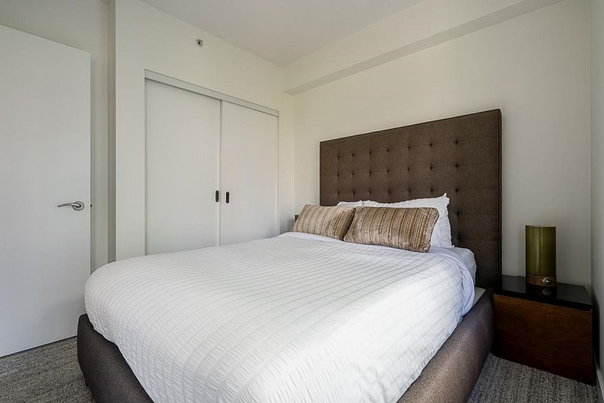 810 821 Cambie Street