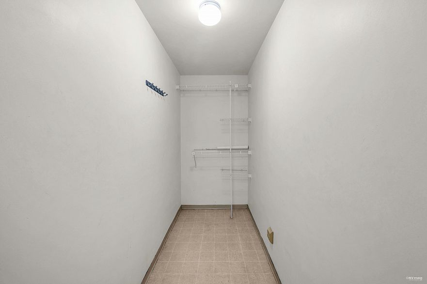 201 1367 Alberni Street