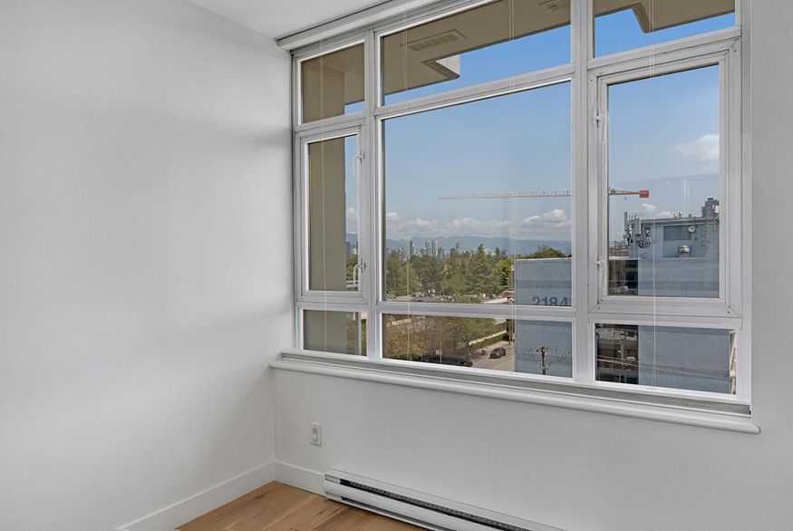 PH802 2228 W Broadway