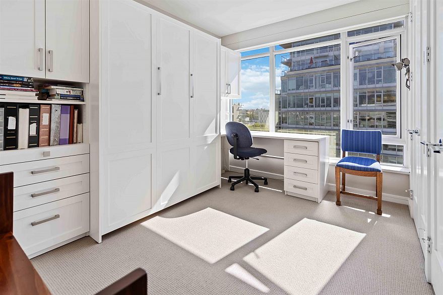 1402 181 W 1st Avenue