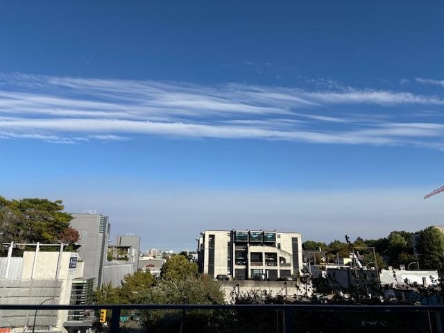 209 522 W 8th Avenue