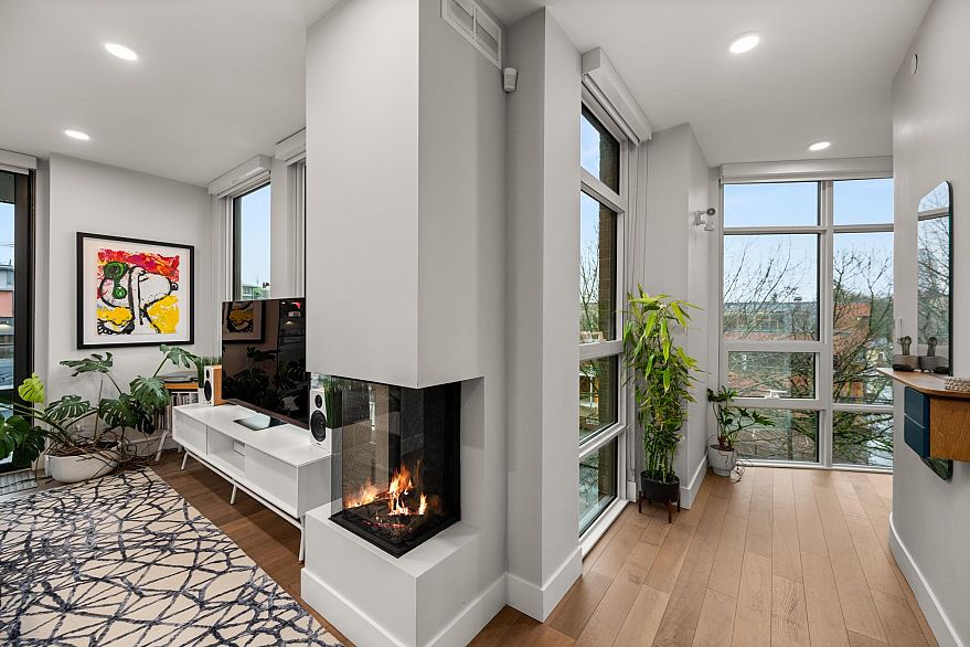 401 2687 Maple Street