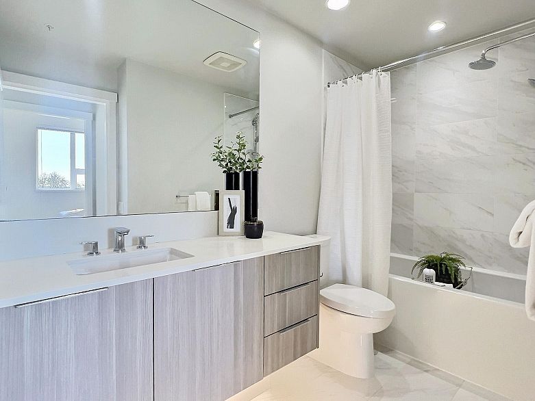 506 3289 Riverwalk Avenue