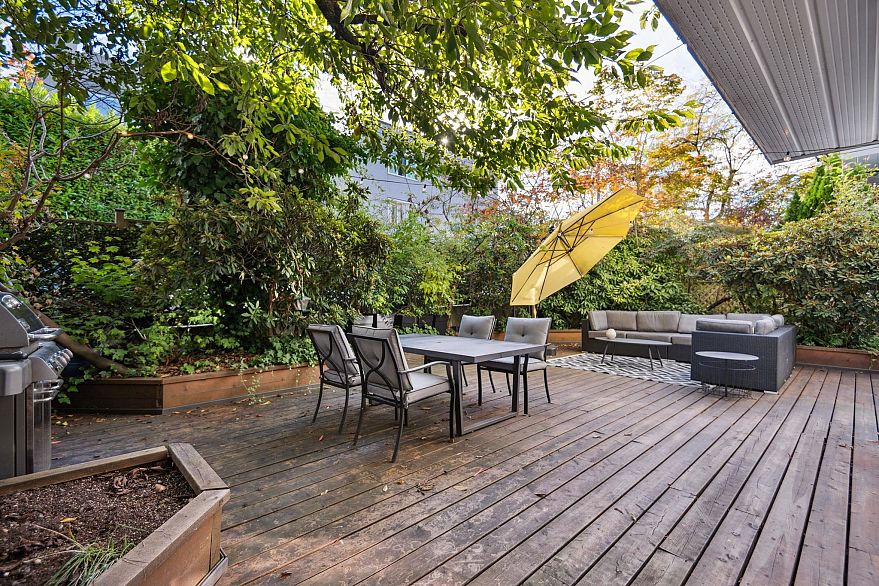 101 1696 W 10th Avenue