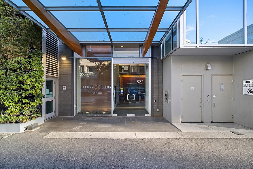 209 522 W 8th Avenue