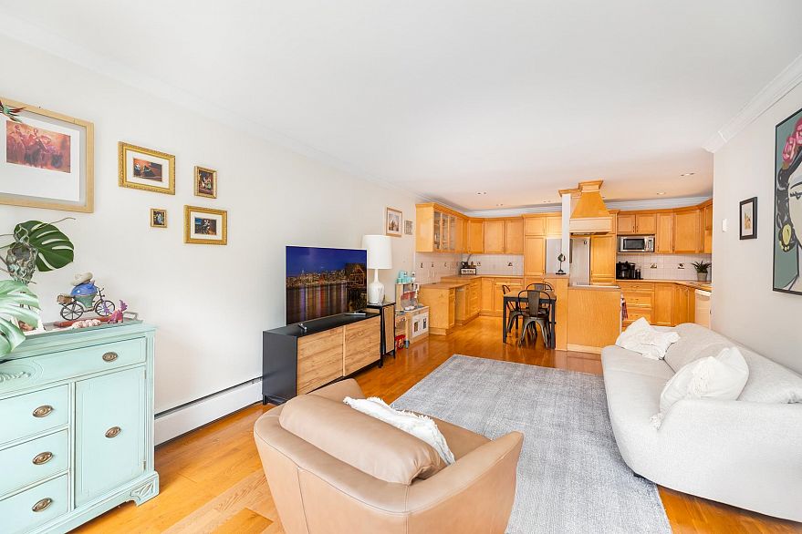 301 1235 W 15th Avenue